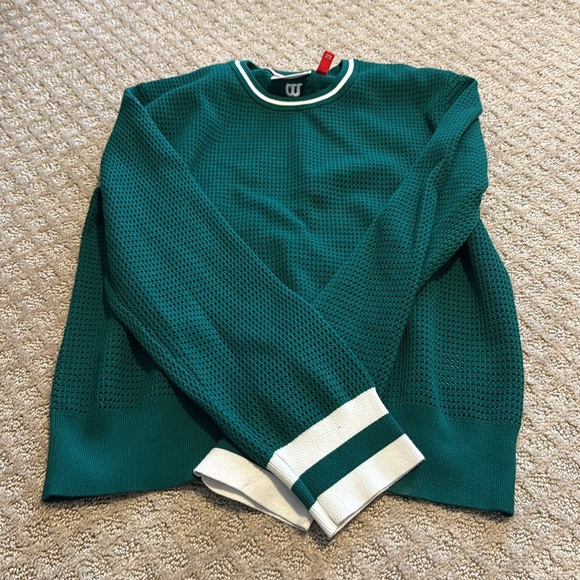Wilson Green women’s tennis Sweater size large excellent condition worn 1x - Picture 3 of 5